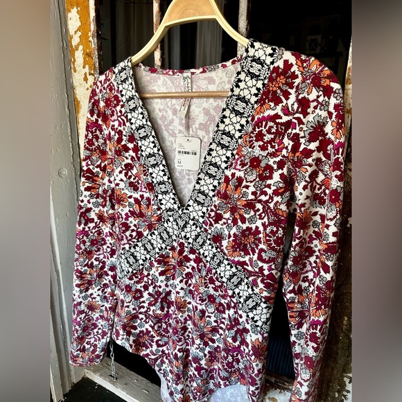 Free People Nowhere To Be Red Black Floral Bodysuit M | NWT - Picture 4 of 5